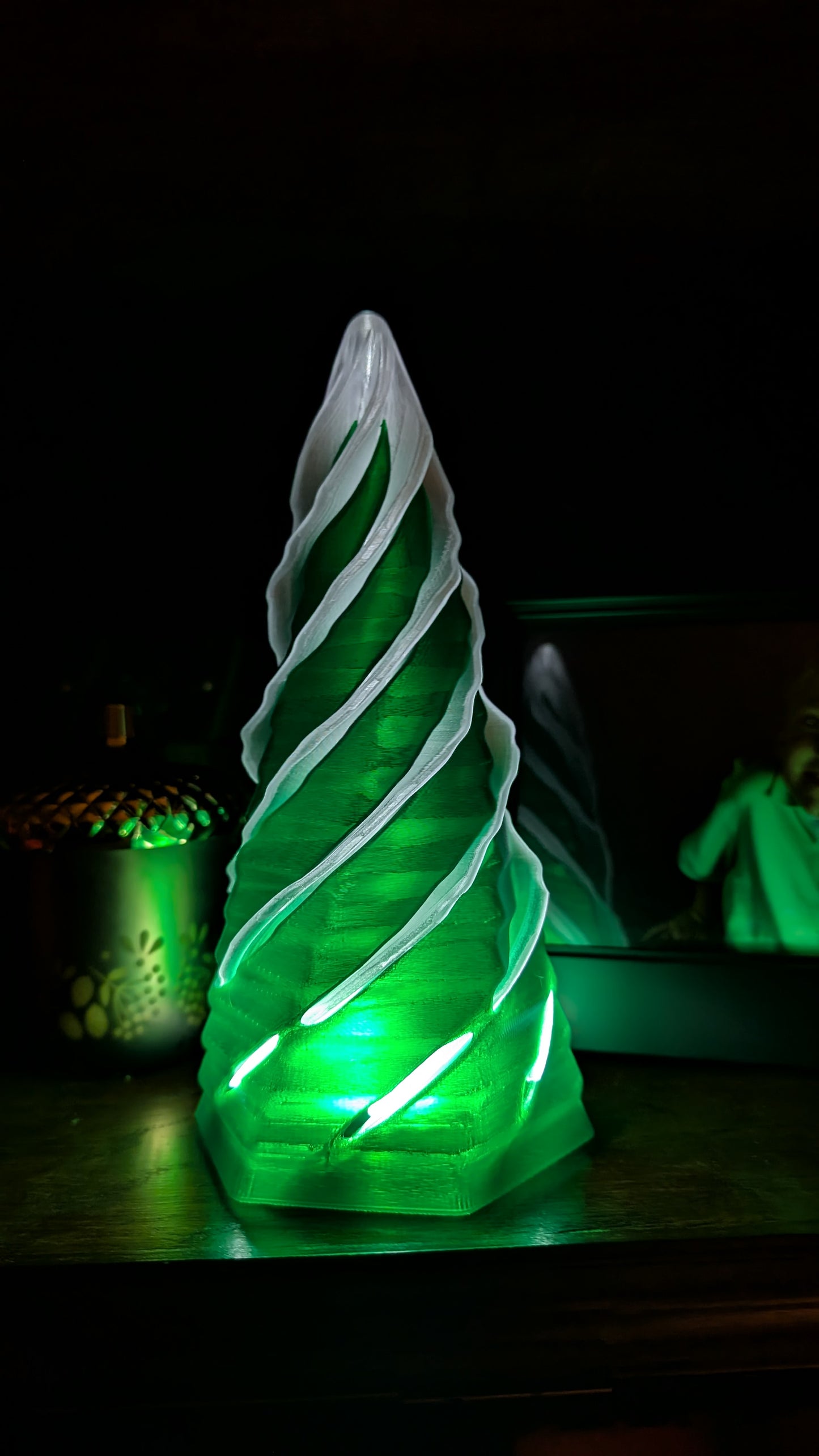 STL file - Christmas Tree decoration - Lights up - Fidget Helix toy